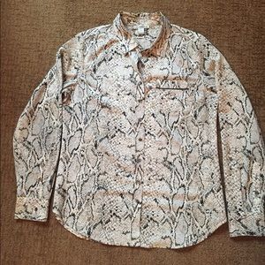 Long sleeve patterned blouse